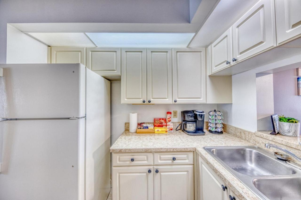 Shorewalk Full Condo Lake View Near To Beach Img 브레던톤 외부 사진