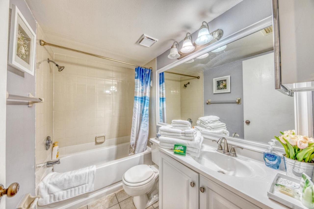 Shorewalk Full Condo Lake View Near To Beach Img 브레던톤 외부 사진